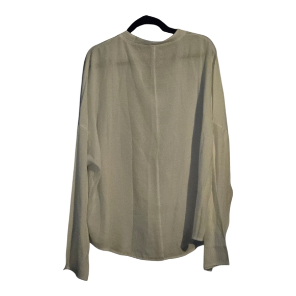 New white blouse size 4x=20 - Picture 4 of 4